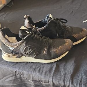 Womens Size 8 Louis Vuitton Shoes